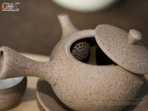 Bộ ấm quai ngang độc ẩm gốm hồng sa, 200ml