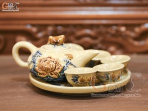 Bộ ấm thờ men hoàng tộc đắp nổi Sen Cát Tường, bộ 5 chén