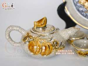 Bộ ấm thờ men rạn đắp nổi Đào Cát Tường, bộ 5 chén, vẽ vàng 24k