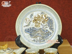 Bộ ấm thờ men rạn đắp nổi Sen Cát Tường, bộ 5 chén, vẽ vàng 24k