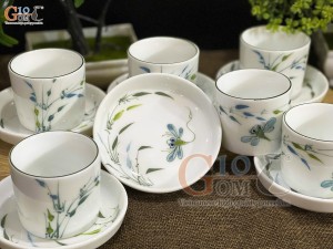 Bộ ấm tích men trắng vẽ chuồn trúc chỉ xanh, dung tích 1.5L