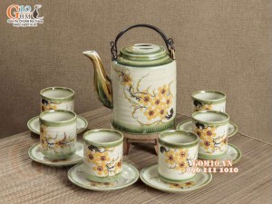 Bộ ấm tích men vuốt vẽ hoa mai vàng 1,5 Lít