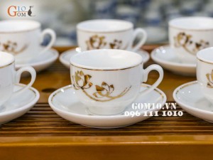 Bộ ấm chén dáng bưởi họa tiết sen vàng kim kẻ  chỉ vàng kim 650ml