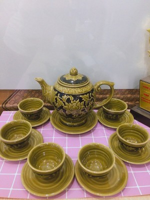 Bộ ấm chén dáng quả đào men rêu màu xanh đen dung tích 500ml