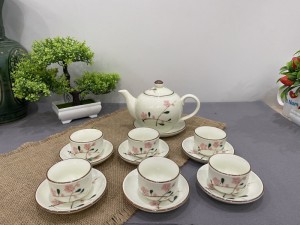 Bộ ấm chén dáng quả hồng men kem vẽ hoa đào phai, 350ml