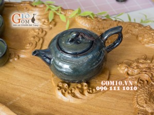 Bộ ấm chén dáng quả hồng men xanh ngọc thỏ kèm khay trà