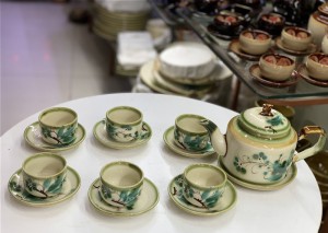 Bộ ấm chén chữ thập men vuốt, vẽ tre xanh 400ml