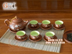 Bộ ấm chén gốm dáng trúc vẽ hoa mai chén lòng xanh 350ml