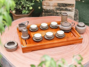 Bộ ấm chén dáng dẹt gốm hồng sa khắc sao vàng, đầy đủ phụ kiện 300ml