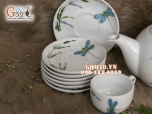 Bộ ấm chén men kem dáng chóp lửa chuồn chuồn trúc