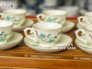 Bộ ấm chén Phú Quý Vẽ Đào Xanh Men Kem, Chỉ Vàng Kim 