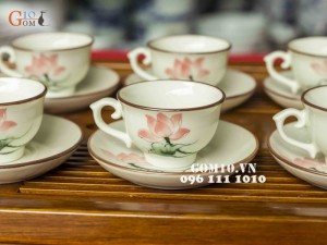 Bộ ấm chén Phú Quý Vẽ Hoa Sen Men Kem