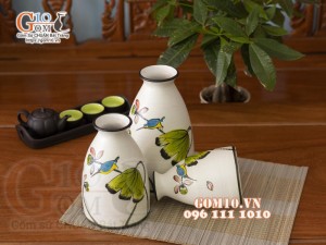 Bộ ba lọ hoa men kem cổ thon vẽ chim hoa, cao 22cm