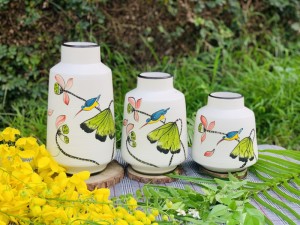 Bộ ba lọ hoa men kem dáng trụ vẽ hoạ tiết  chim hoa