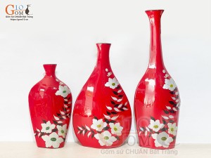Bộ ba lọ sơn mài đỏ dáng chai vẽ hoa dây