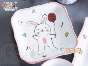 Bộ bát đĩa ăn dặm men trắng vẽ Thỏ chỉ hồng, 8 chi tiết