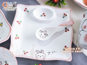 Bộ bát đĩa ăn dặm men trắng vẽ Thỏ chỉ hồng, 8 chi tiết