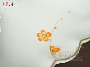 Bộ bát đĩa hoa mặt trời men kem vẽ hoa mai, đường kính 55cm