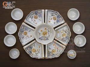 Bộ bát đĩa Hoa Mặt Trời men rạn đắp nổi Sen Cát Tường vẽ vàng 24k, đường kính 50cm