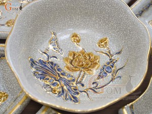 Bộ bát đĩa Hoa Mặt Trời men rạn đắp nổi Sen Cát Tường vẽ vàng 24k, đường kính 50cm