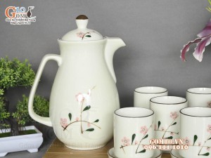 Bộ bình nước men kem vẽ hoa Đào phai, dung tích 1,5L