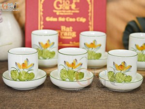 Bộ bình nước men kem vẽ hoa Sen vàng, 1 Lít