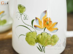 Bộ bình nước men kem vẽ hoa Sen vàng, 1 Lít