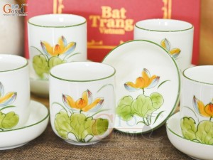 Bộ bình nước men kem vẽ hoa Sen vàng, 1 Lít