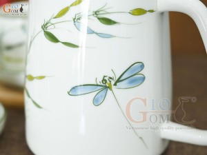 Bộ bình nước men kem vẽ hoa Trúc Chuồn, 1 Lít