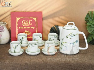 Bộ bình nước men kem vẽ hoa Trúc Chuồn, 1 Lít