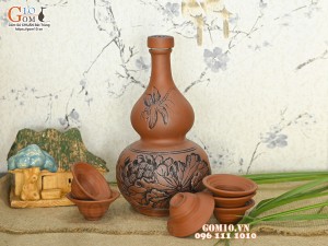 Bộ bình rượu gốm 2 bầu khắc Sen, 1,2 Lít