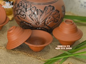 Bộ bình rượu gốm 2 bầu khắc Sen, 1,2 Lít