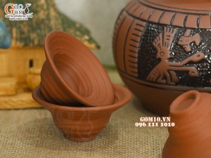 Bộ bình rượu gốm 2 bầu khắc Trống Đồng nắp hồ lô, 1,2 Lít