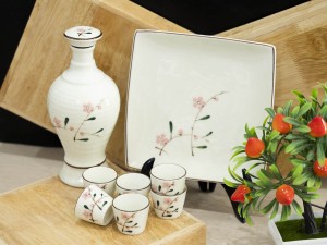 Bộ bình rượu men kem vẽ hoa đào phai, 700ml