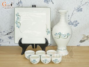 Bộ bình rượu men kem vẽ Sen xanh, 700ml