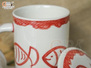 Bộ cốc sứ lọc trà men bóng vẽ cá đỏ, 300ml