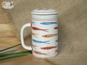 Bộ cốc sứ lọc trà men bóng vẽ cá màu, 300ml