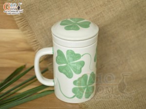 Bộ cốc sứ lọc trà men bóng vẽ cỏ bốn lá, 300ml