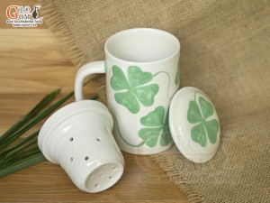 Bộ cốc sứ lọc trà men bóng vẽ cỏ bốn lá, 300ml