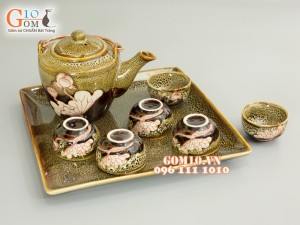 Bộ dáng mới men gấm vàng khắc sen, khay vuông 25cm