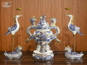 Bộ đỉnh hạc men lam cao cấp vẽ vàng ,  đỉnh cao 47cm cả chân kê