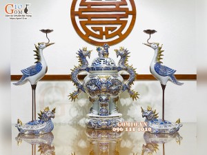 Bộ đỉnh hạc men lam cao cấp vẽ vàng ,  đỉnh cao 47cm cả chân kê