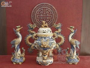 Bộ đỉnh hạc men rạn đắp nổi, cao 37cm (Chân Kê Sứ)