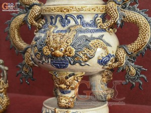 Bộ đỉnh hạc men rạn đắp nổi, cao 37cm (Chân Kê Sứ)