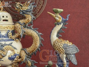 Bộ đỉnh hạc men rạn đắp nổi, cao 37cm (Chân Kê Sứ)