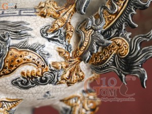 Bộ đỉnh hạc men rạn đắp nổi Rồng Như Ý, cao 70cm cả chân kê