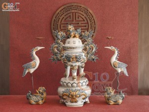 Bộ đỉnh hạc men rạn đắp nổi Rồng Như Ý, cao 70cm cả chân kê