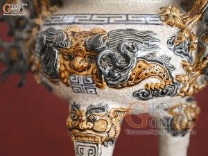 Bộ đỉnh hạc men rạn đắp nổi Rồng Như Ý, cao 70cm cả chân kê