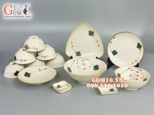 Bộ đồ ăn cỏ ba lá