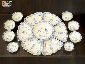 Bộ đồ ăn hoa mặt trời men cổ vẽ tiểu ngư, đường kính 45cm